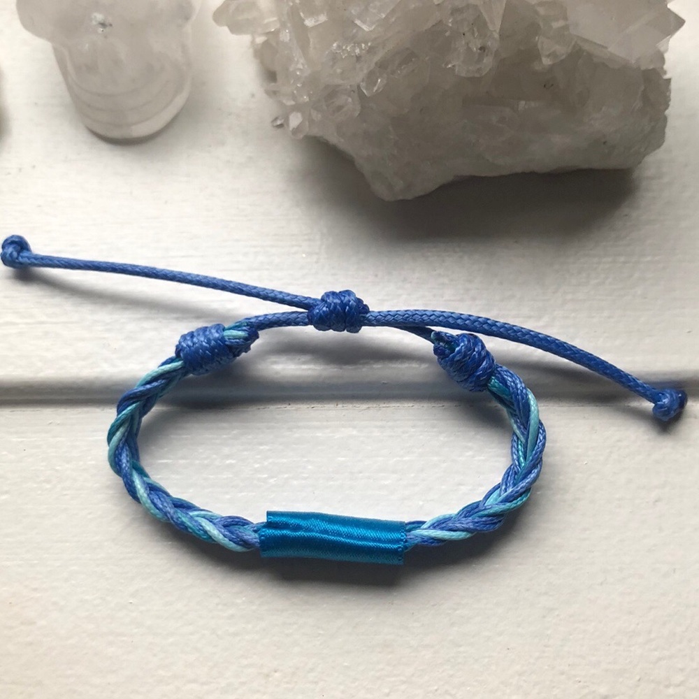 FREE w/ PURCHASE Dream Bracelet - Picture 3 of 3